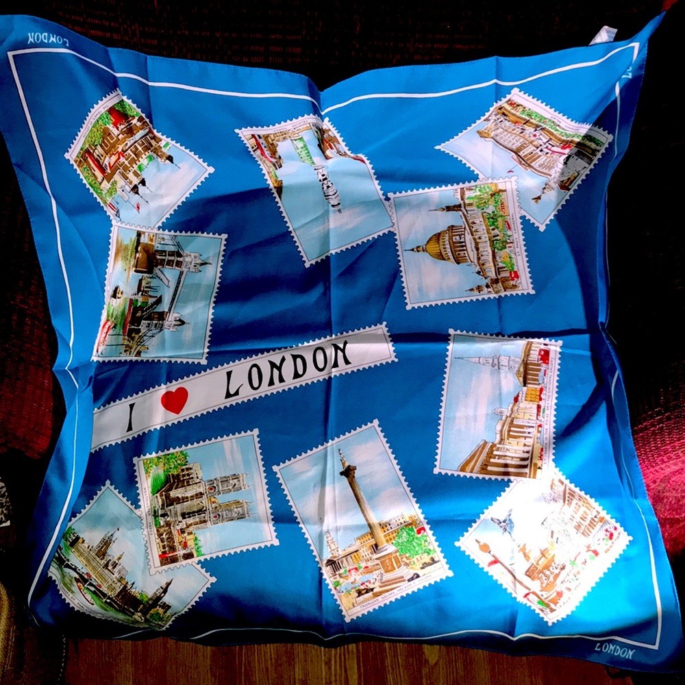 “I Love LONDON” Scarf, Base Color Royal Blue, Pictures of Memorabilia